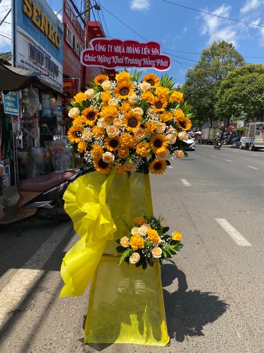 Đặt hoa chúc mừng tại Hồ Chí Minh - HKT03