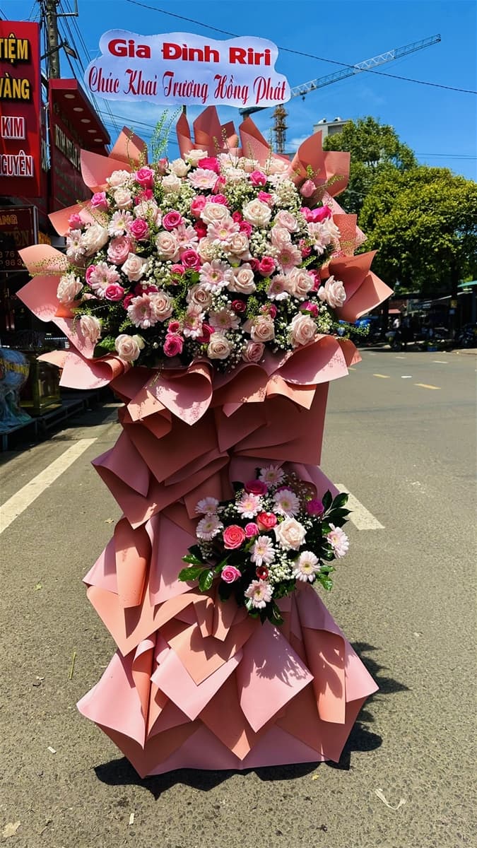 Kệ hoa khai trương tại Hồ Chí Minh - HKT76