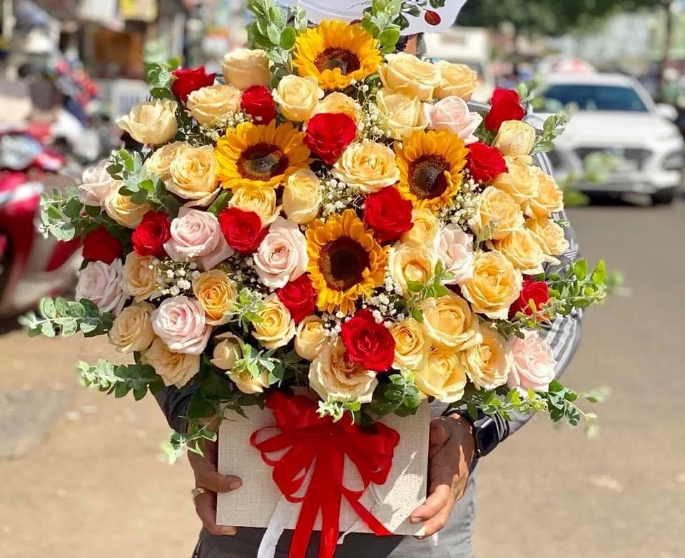 Giỏ hoa khai trương rực rỡ tại Hồ Chí Minh - HKT20