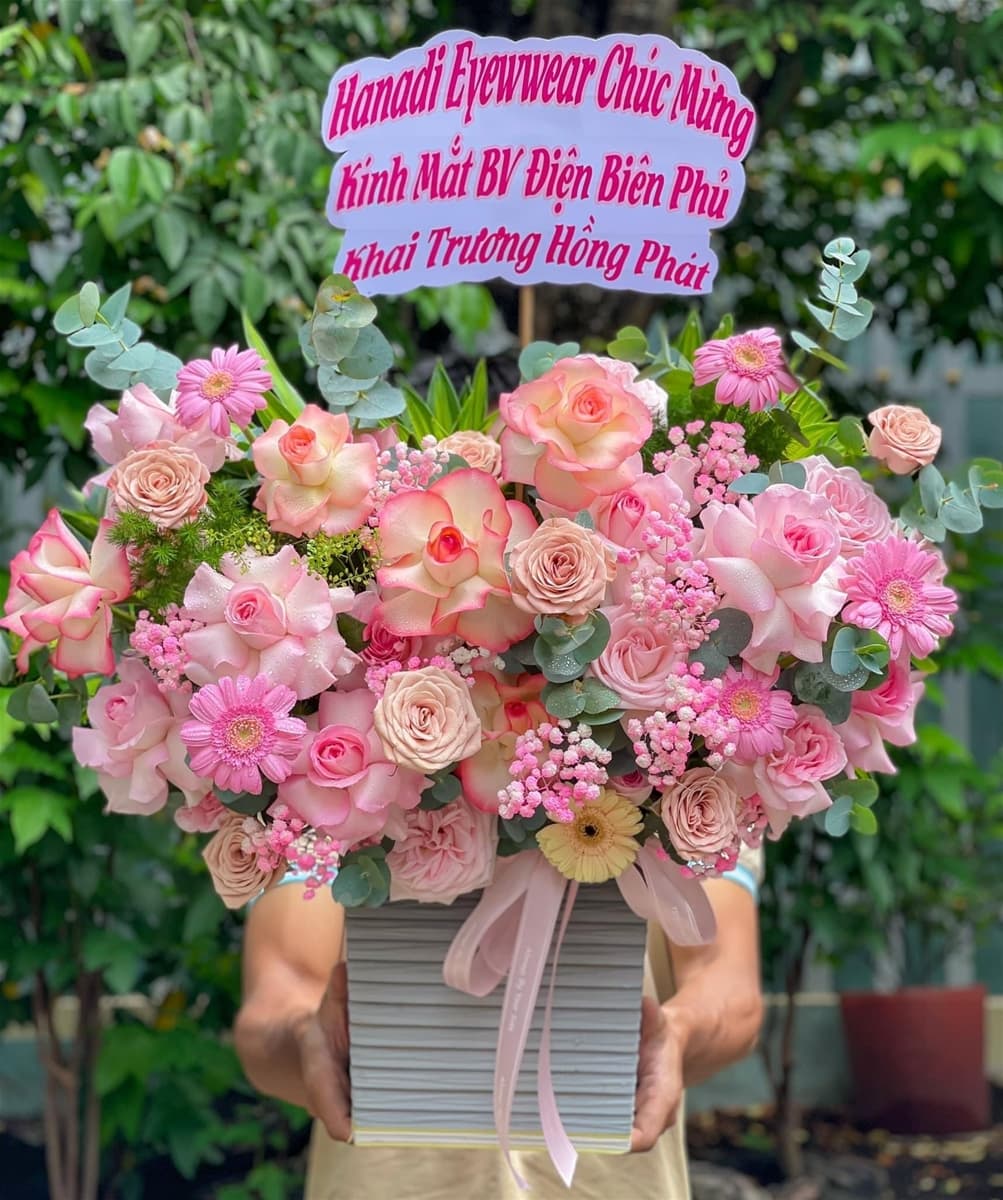 Giỏ hoa chúc mừng giao tận nơi ở Hồ Chí Minh - HS16