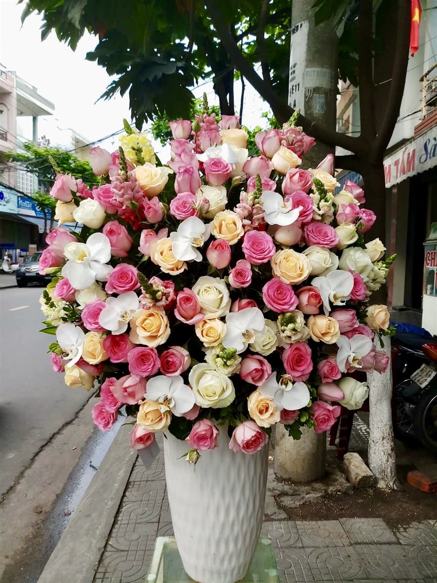 Bình hoa chúc mừng cao cấp tại Hồ Chí Minh - HKT10