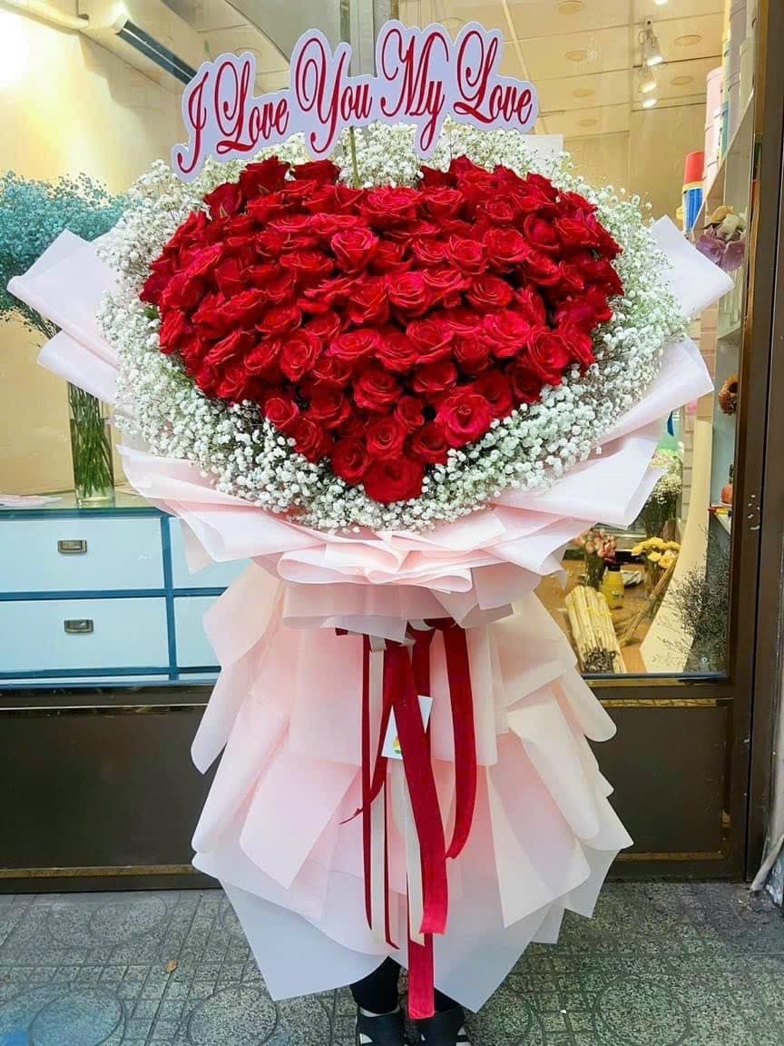 HB16- Bó hoa hồng đỏ 139 bông tại Hồ Chí Minh