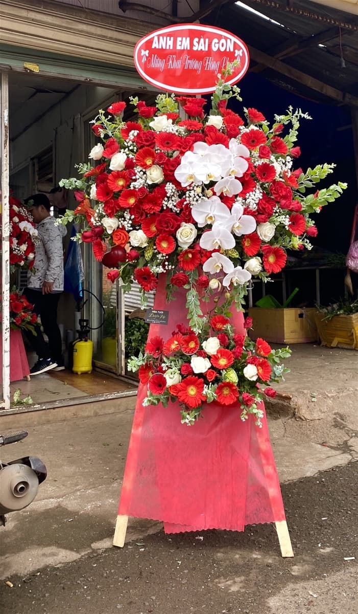 Kệ Hoa khai trương giao tận nơi ở Hồ Chí Minh - HKT67