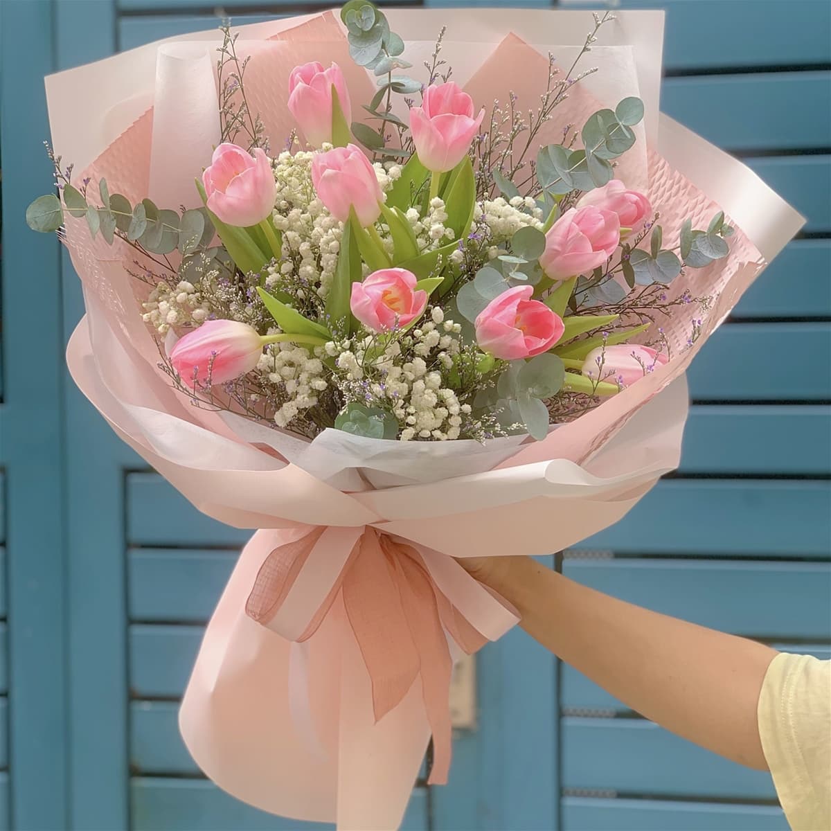 Bó hoa tulip hồng tại Hồ Chí Minh - HB68