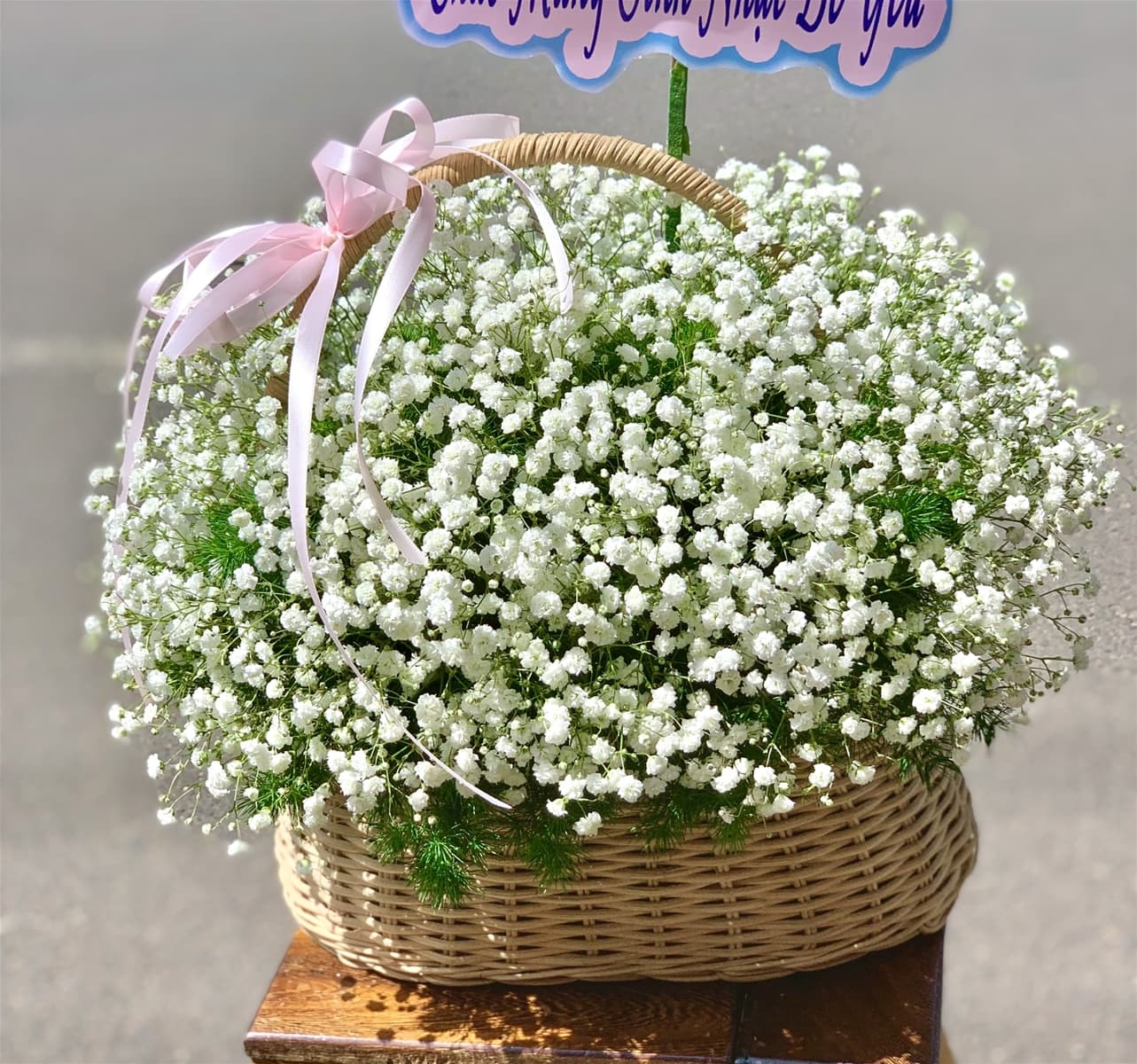 Giỏ hoa baby trắng ở Hồ Chí Minh - HS01