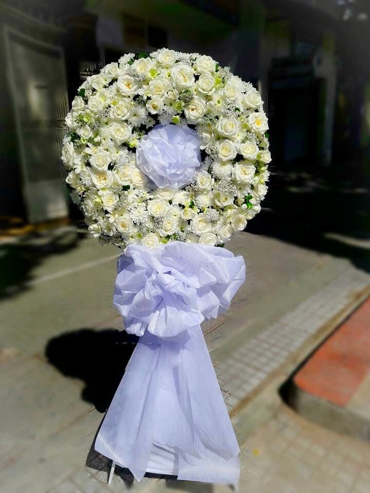 Cửa hàng đặt hoa chia buồn uy tín tại Hồ Chí Minh - HCB13