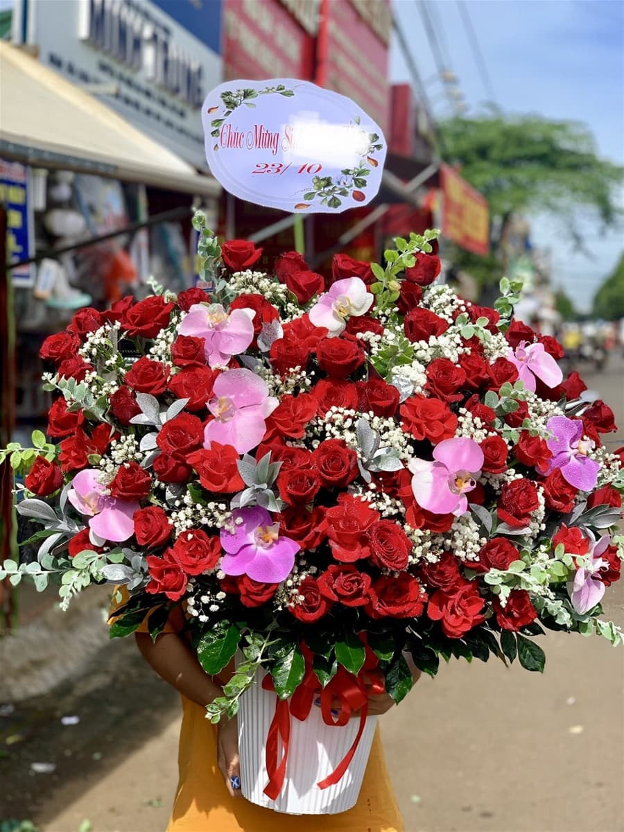 Giỏ hoa khai trương giao nhanh ở Hồ Chí Minh - HKT33