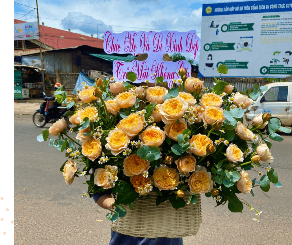 Giỏ hoa đẹp giao tại Hồ Chí Minh - HKT07