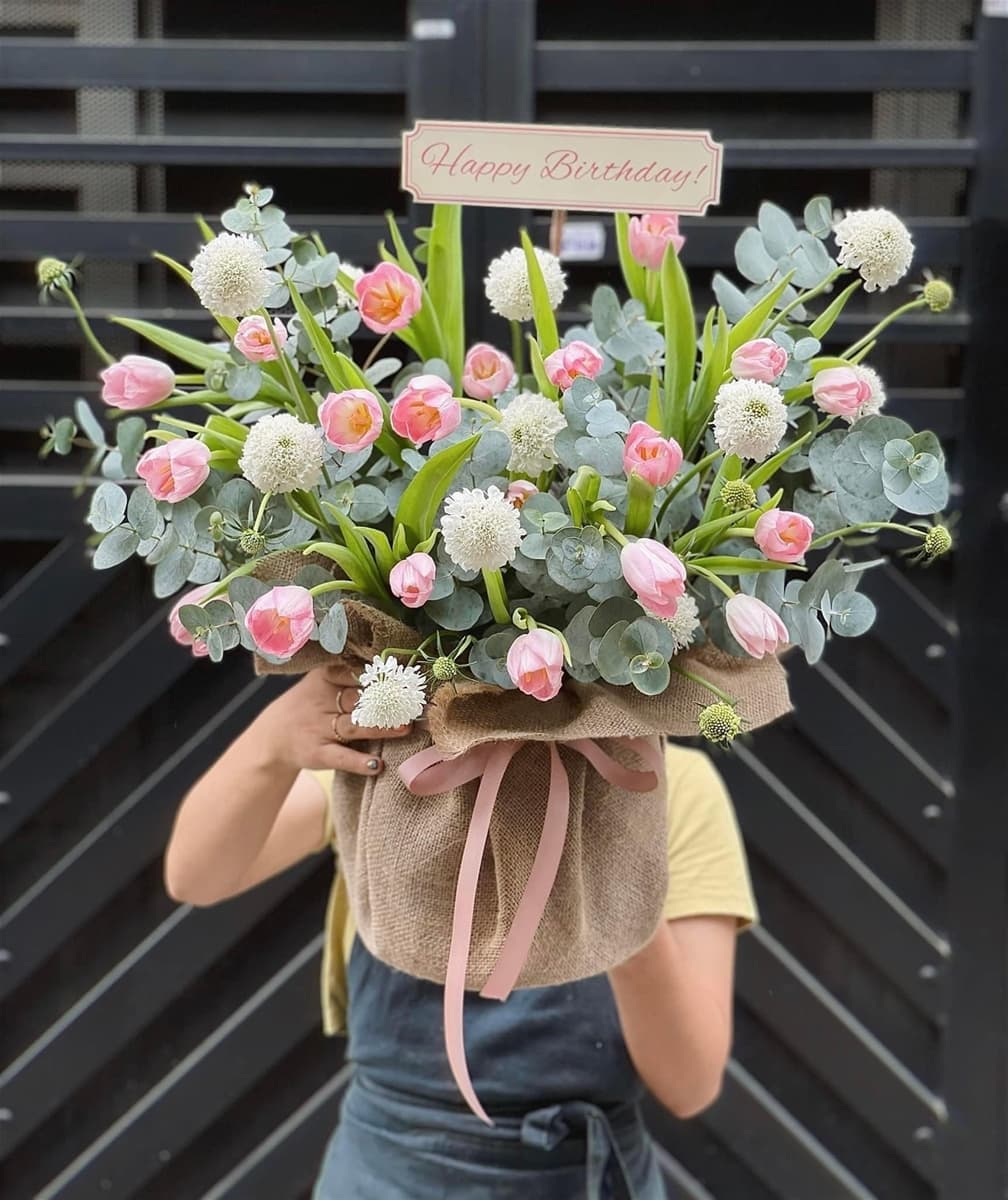 Giỏ hoa tulip giao tại Hồ Chí Minh - HS57