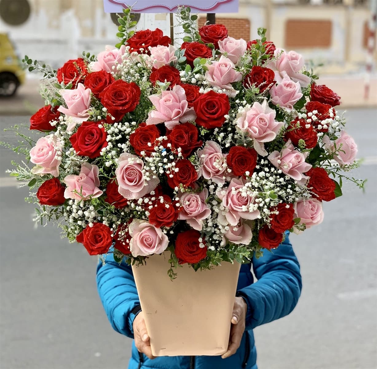 Giỏ hoa đẹp ở Hồ Chí Minh - HKT47