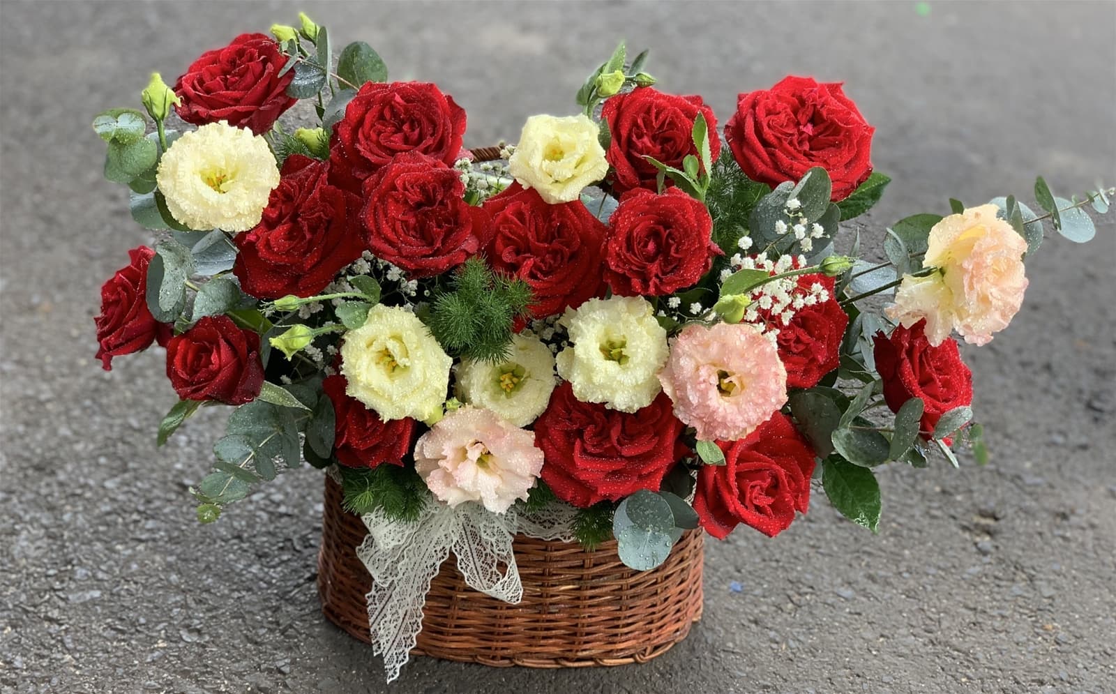 Giỏ hoa chúc mừng sinh nhật ở Hồ Chí Minh - HS02